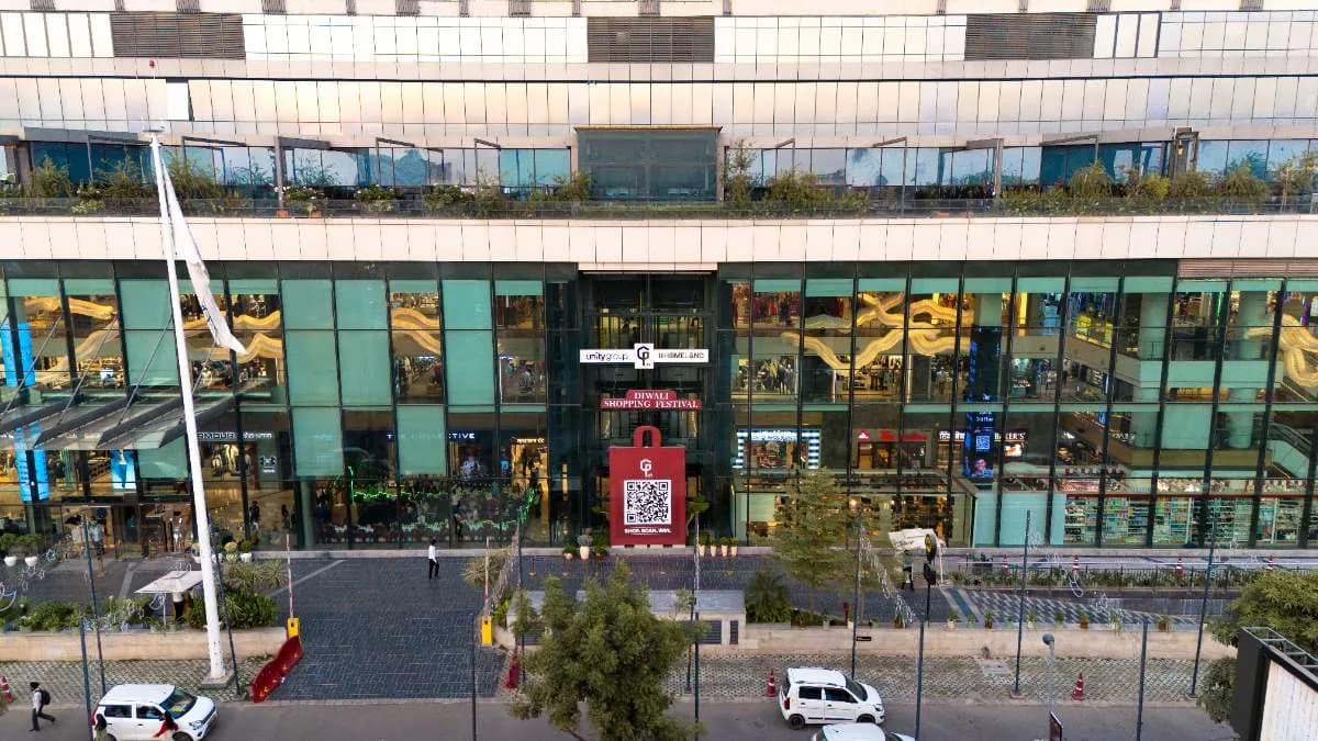 Main entrance of CP67 Mall (developer's photo)